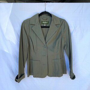 Eddie Bauer women's jacket army green looks to be fitted.